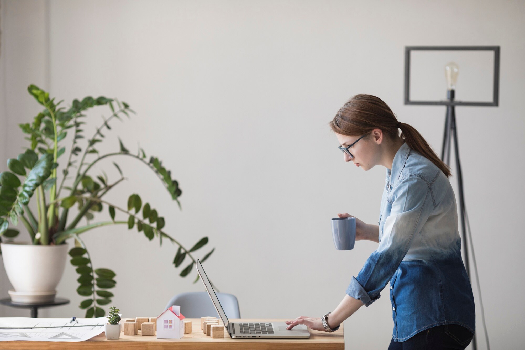 Espacio de trabajo bien iluminado